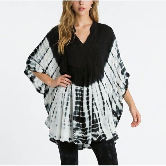 Unbranded Tops - Vtg Black Batik Embroidered Bohemian Hippie Caftan Tunic Top OS
